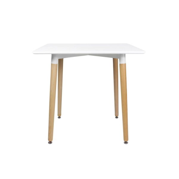 Masă DT-02 White 80×80 Descoperiți masa DT-02 White 80x80, ideală pentru bucătăria dumneavoastră. Cu un design simplu și elegant, blatul din MDF și picioarele din lemn și metal oferă un aspect estetic plăcut. Perfectă pentru orice colț al bucătăriei, aduce confort și stil spațiului dvs.ură.