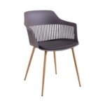 Leon Camel Chair Discover the Leon Camel chair, ideal for Horeca furniture or modern kitchens. Made from durable materials, with metal legs and a natural look, this chair combines comfort with aesthetics, and is easy to maintain. Perfect for any decor!