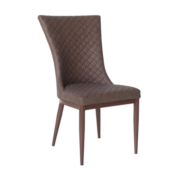 Scaun C-64 Brown Descoperiți scaunul C-64 Brown, perfect pentru bucătărie! Cu un design modern, elegant și un cadru rezistent, acest scaun asigură stabilitate. Picioarele din metal vopsit protejează pardoseala. Disponibil și în alte culori și materiale! Ideal pentru mobilă bucătărie.