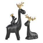 Set of Decorative Antler Souvenirs – Black Discover the Black Deer Deco Souvenir Set, perfect for adding elegance and style to any room. This quality ceramic set, consisting of 3 black deer with golden antlers, blends seamlessly into any decor, from classic to modern. Ideal for offices, children's rooms, or living areas.
