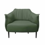 King Green Armchair Discover the comfort offered by the King Green armchair, ideal for an office or living room. With an elegant design and upholstery made of faux leather, this armchair combines a metal and plywood frame with polyurethane foam. Its versatile dimensions make it the perfect choice for any space.
