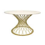 SAFIRA Table Silk Golden Legs Ø130 Discover the SAFIRA Silk Golden Legs Ø130 table, perfect for your kitchen! With a top made of melamine particle board and a metal frame, this modern table offers comfort for 6-8 people. Choose from a wide range of colors, customized to order!