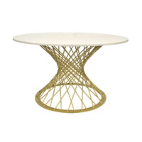 SAFIRA Table Silk Golden Legs Ø130 Discover the SAFIRA Silk Golden Legs Ø130 table, perfect for your kitchen! With a top made of melamine particle board and a metal frame, this modern table offers comfort for 6-8 people. Choose from a wide range of colors, customized to order!