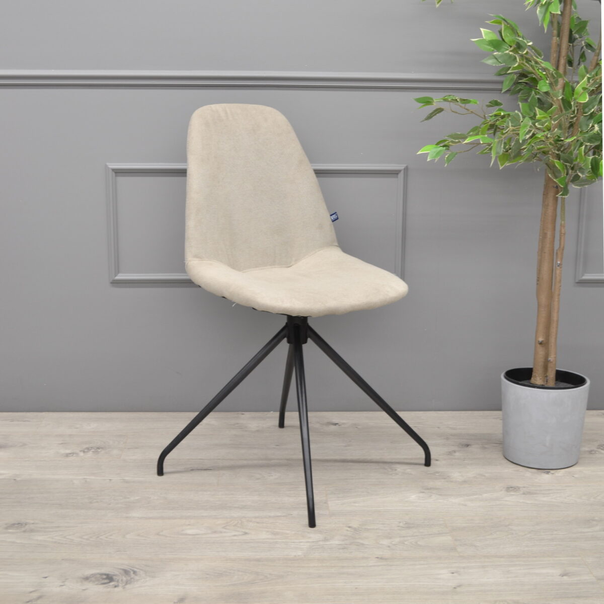 Shelli Soro 23 Rotating Chair - Image 2