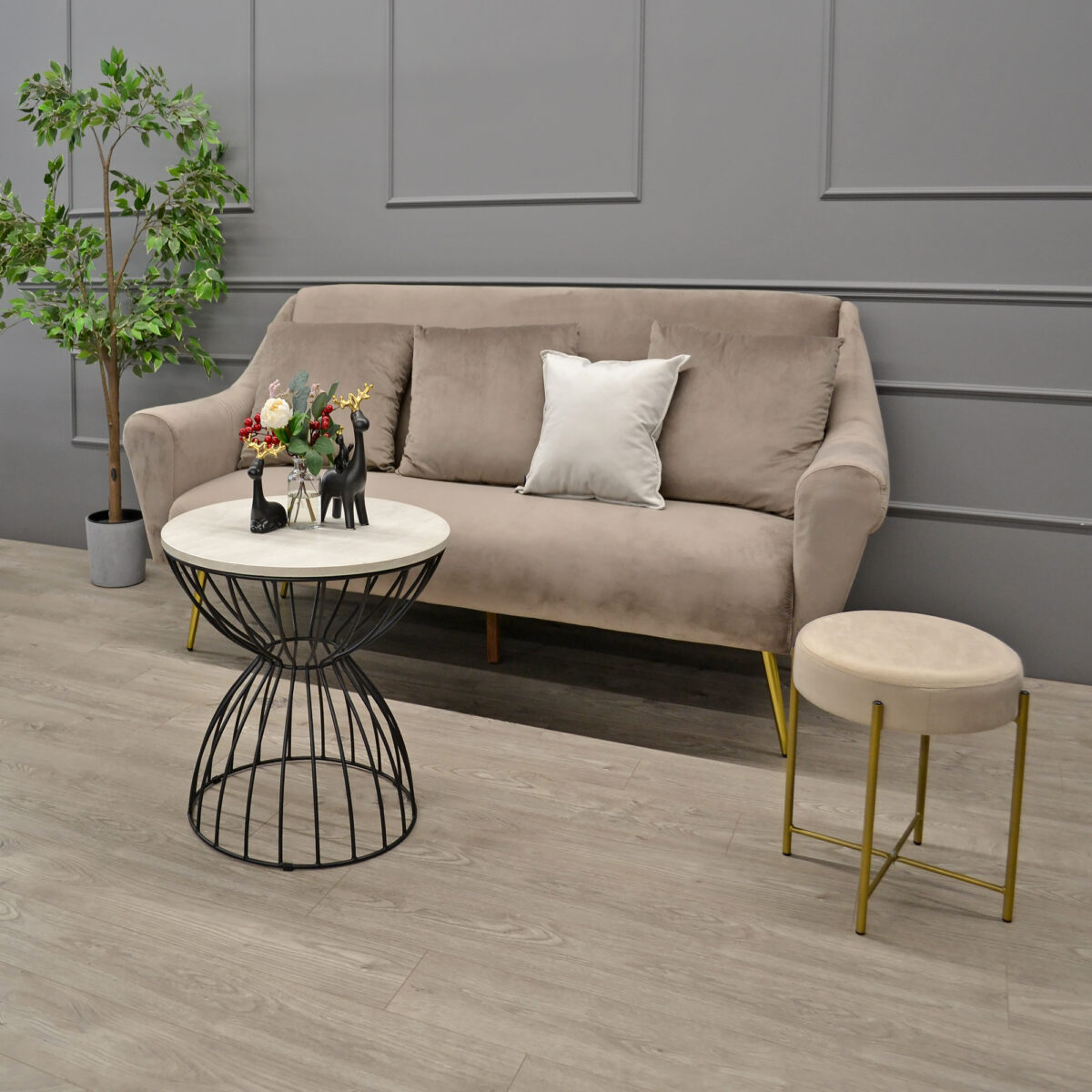 GLORIOUS 3-Seater Sofa Light Brown - Image 3