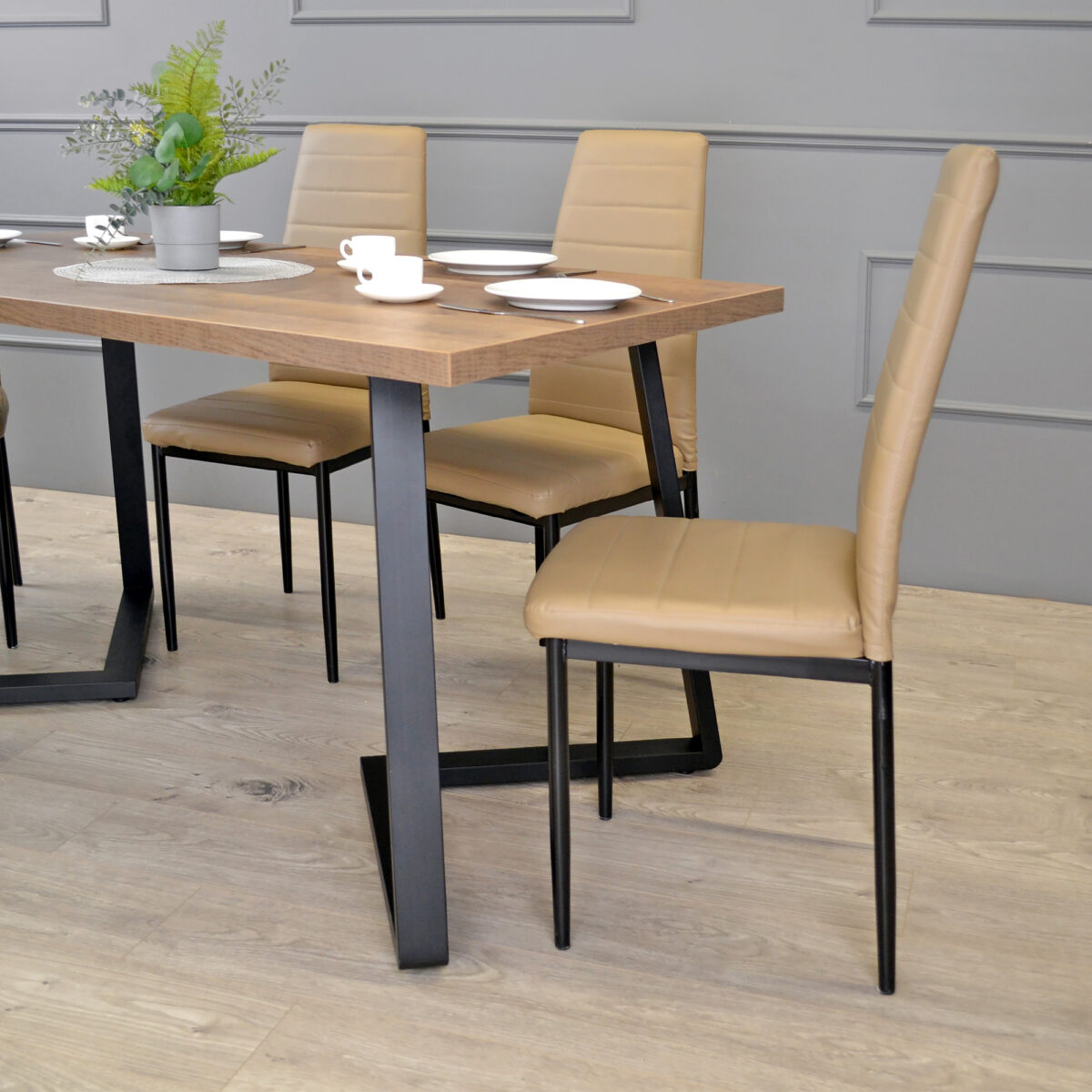 FRIDA Colonial Table + Black Legs 150×80 - Image 4