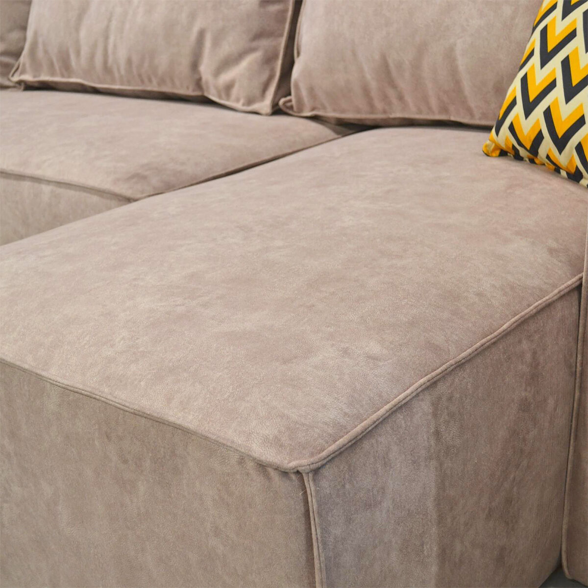 Kalifornia Light Brown Extendable Sofa - Image 5