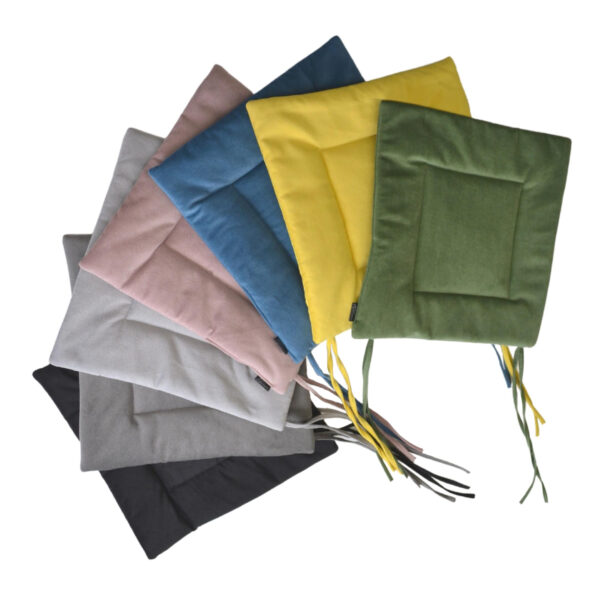 Cushion with Ties for Chair Enhance the comfort of your chairs with the tie cushion, available in vibrant colors such as yellow, green, blue, gray, pink, and black. With a width of 40 cm and a thickness of 2 cm, this essential accessory for your living room furniture adds style and comfort.