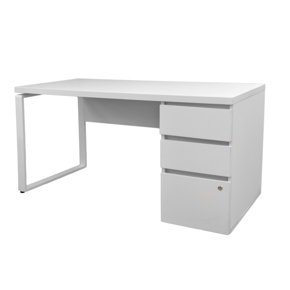 Urban+Box Embedded Table White 1500×680 (Box on the right side) Discover the Urban+Box integrated White table, perfect for a modern office. With dimensions of 1500×680 mm, 3 drawers, a 36 mm melamine top, and adjustable feet, it combines functionality with elegance for an ergonomic workspace.
