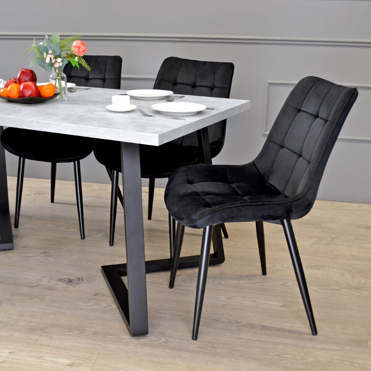 FRIDA Table Concrete + Black Legs 150×80 - Image 4