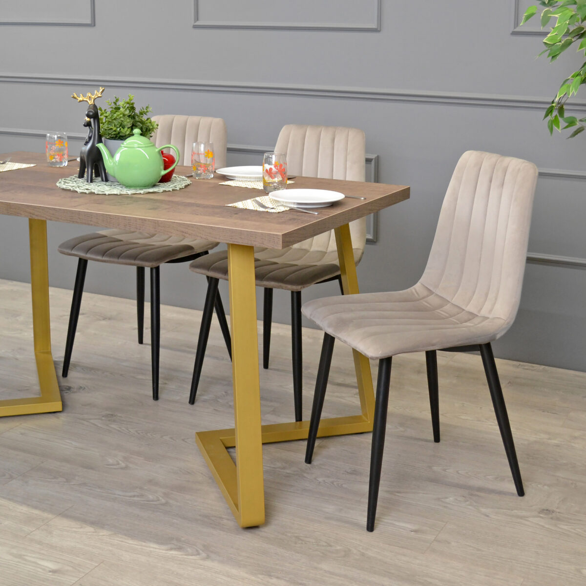 FRIDA Colonial Table + Golden Legs 150×80 - Image 3