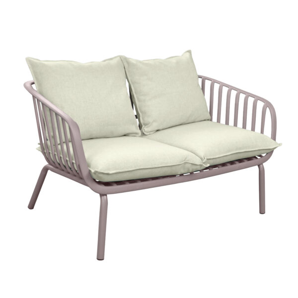 Carina Double Terrace Sofa Transform your terrace into a relaxation refuge with the Carina Double sofa. Elegant, with a weather-resistant frame and comfortable cushions, it is the ideal place for unforgettable moments with friends. Perfect for any summer!