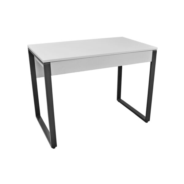 Masa Birou SMALL 100×55 Grey/Black Descoperă masa de birou SMALL 100x55 în nuanța gri/negru, perfectă pentru un birou modern. Cu un blat din PAL melaminat de 18 mm, pliabil și ușor de manevrat, această masă îmbină confortul și stilul, fiind ideală pentru munca productivă. Alege calitatea oferită de noi!
