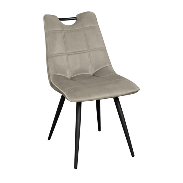 Comfort Chair Beige (HLR9) Discover the Beige Comfort Chair (HLR9) - an essential piece for your kitchen! Comfortable, stylish, and durable, this upholstered velvet chair fits perfectly with any decor. It adds an extra touch of style and comfort during moments spent with family and friends!