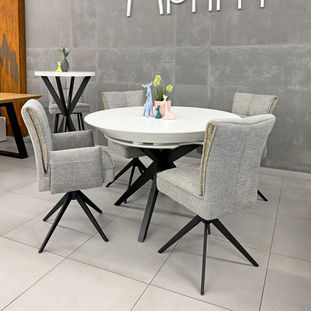 NOVA Extendable Table White Black + Black Leg - Image 3