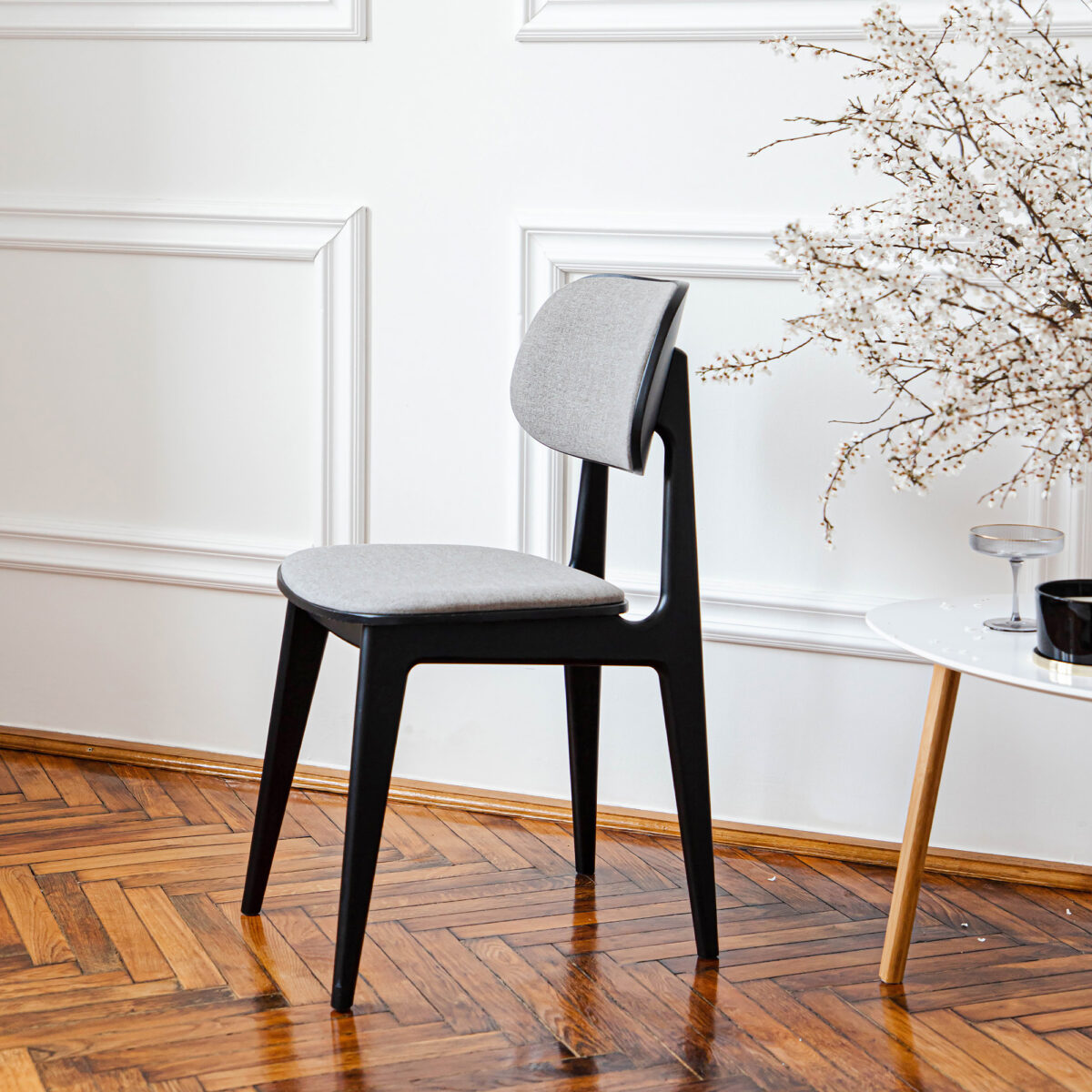 LULA Chair Fabric (Rush 93) + Black Legs - Image 7