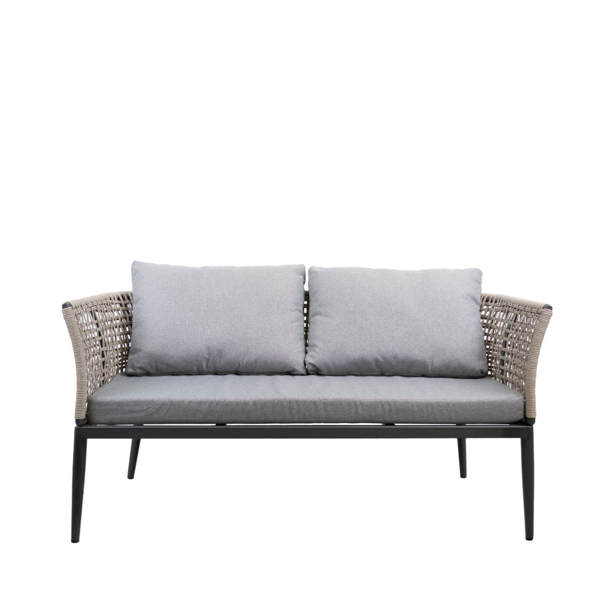 Set Terasa Kansas (4 piese) Descoperiți Setul de terasă Kansas – eleganță, confort și durabilitate pentru grădina sau balconul dumneavoastră. Cu structură din aluminiu rezistent și împletitură din fibră sintetică, oferă un design modern și relaxare deplină în aer liber. Ideal pentru momente speciale alături de cei dragi!