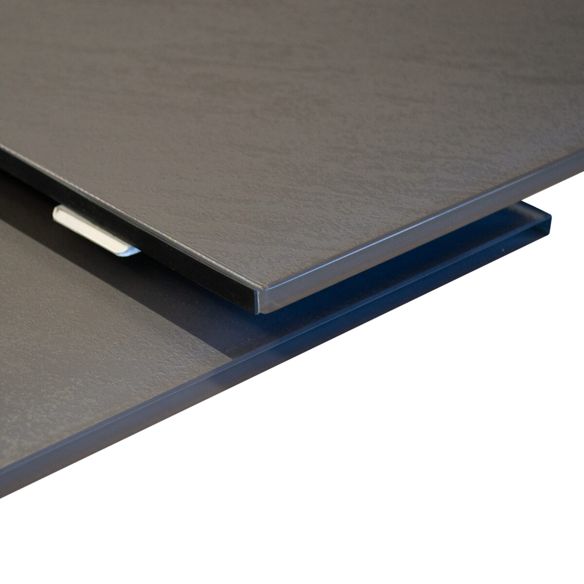 Velma Table - Image 4